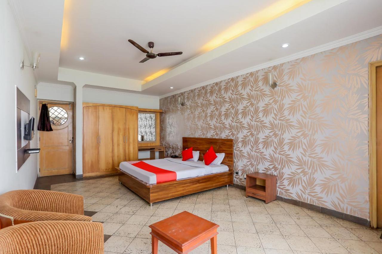 فندق جوراكبورفي  Oyo 71042 Sahara Estate المظهر الخارجي الصورة