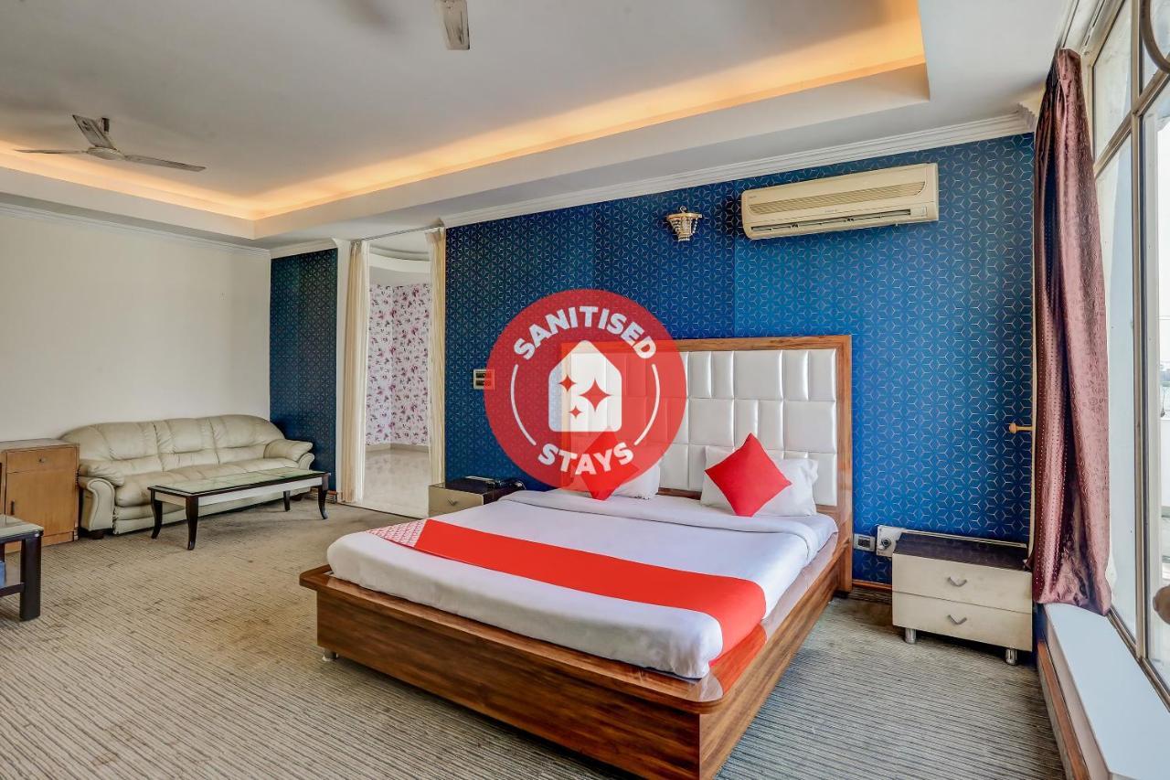 فندق جوراكبورفي  Oyo 71042 Sahara Estate المظهر الخارجي الصورة
