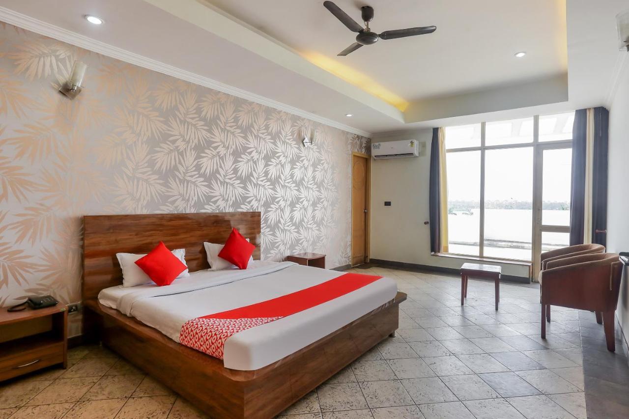 فندق جوراكبورفي  Oyo 71042 Sahara Estate المظهر الخارجي الصورة