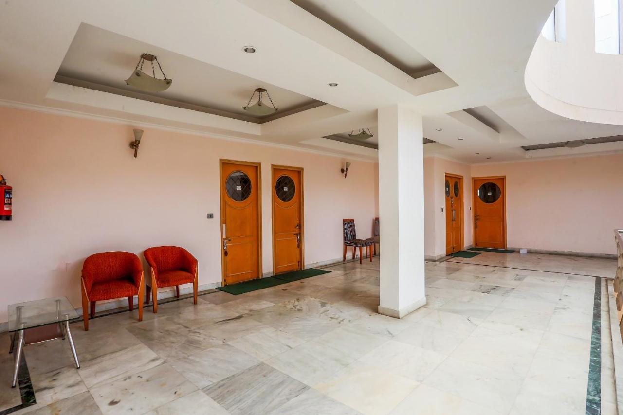 فندق جوراكبورفي  Oyo 71042 Sahara Estate المظهر الخارجي الصورة