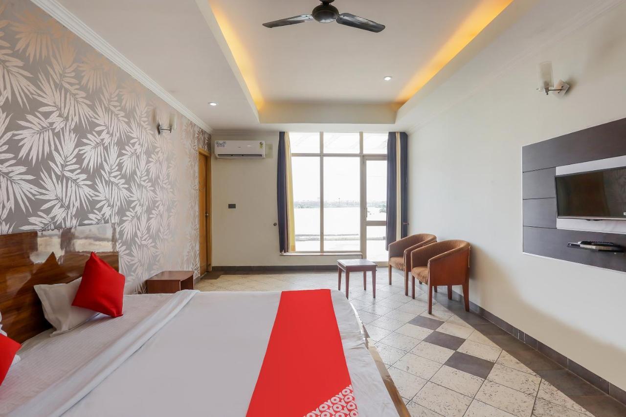 فندق جوراكبورفي  Oyo 71042 Sahara Estate المظهر الخارجي الصورة