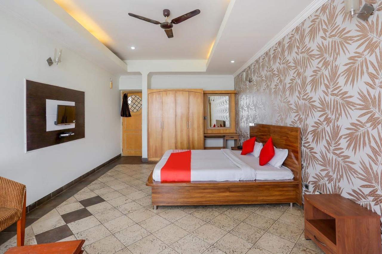 فندق جوراكبورفي  Oyo 71042 Sahara Estate المظهر الخارجي الصورة